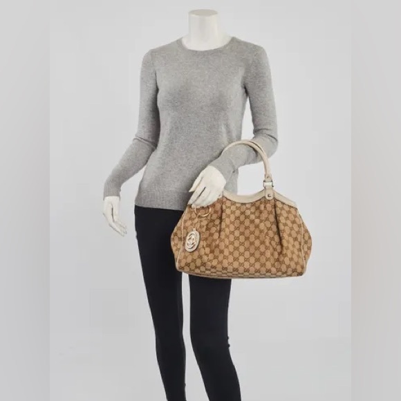 GUCCI Beige/White GG Canvas Medium Sukey Tote Bag - Picture 4 of 11